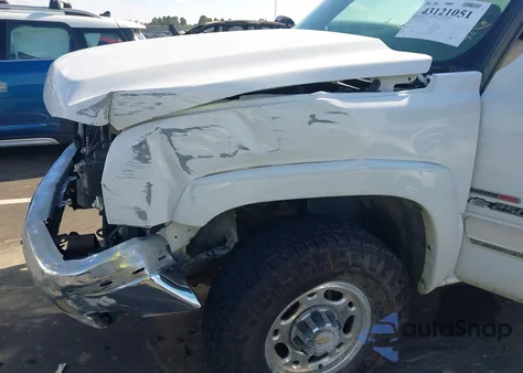 2005 Chevrolet Silverado 2500Hd Lt from USA, damaged, VIN 1GCHK23275F804614